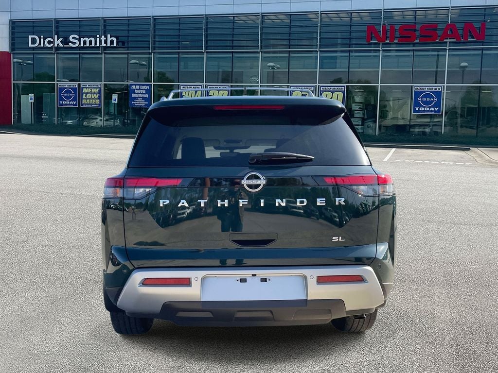 2025 Nissan Pathfinder SL