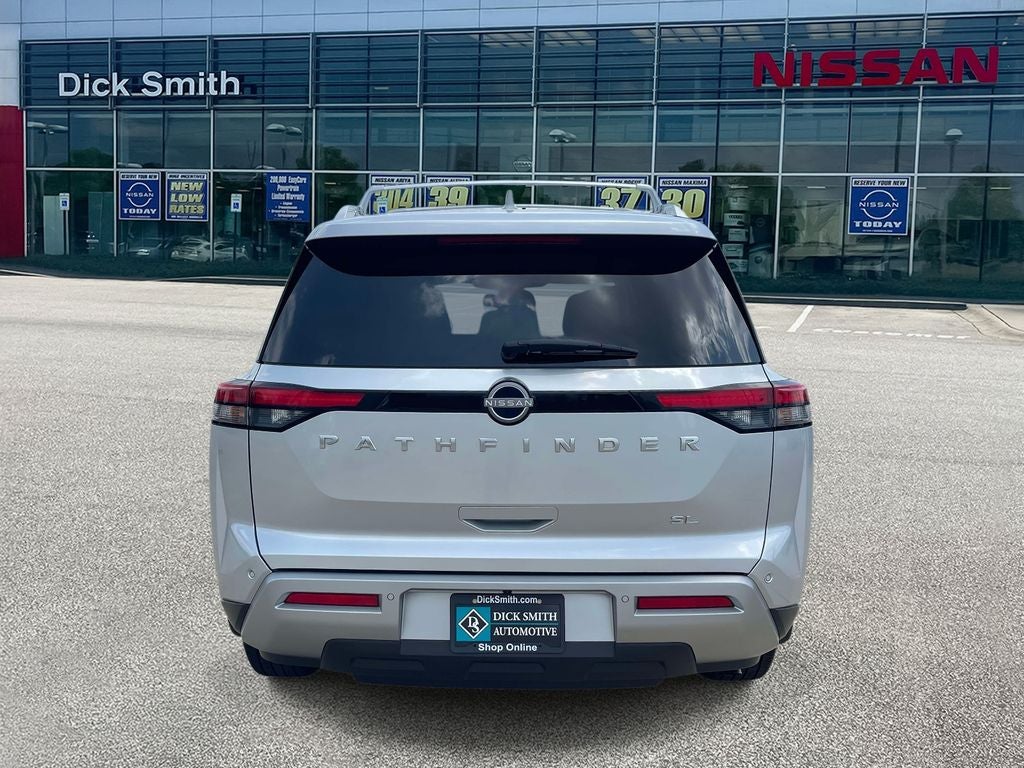 2025 Nissan Pathfinder SL