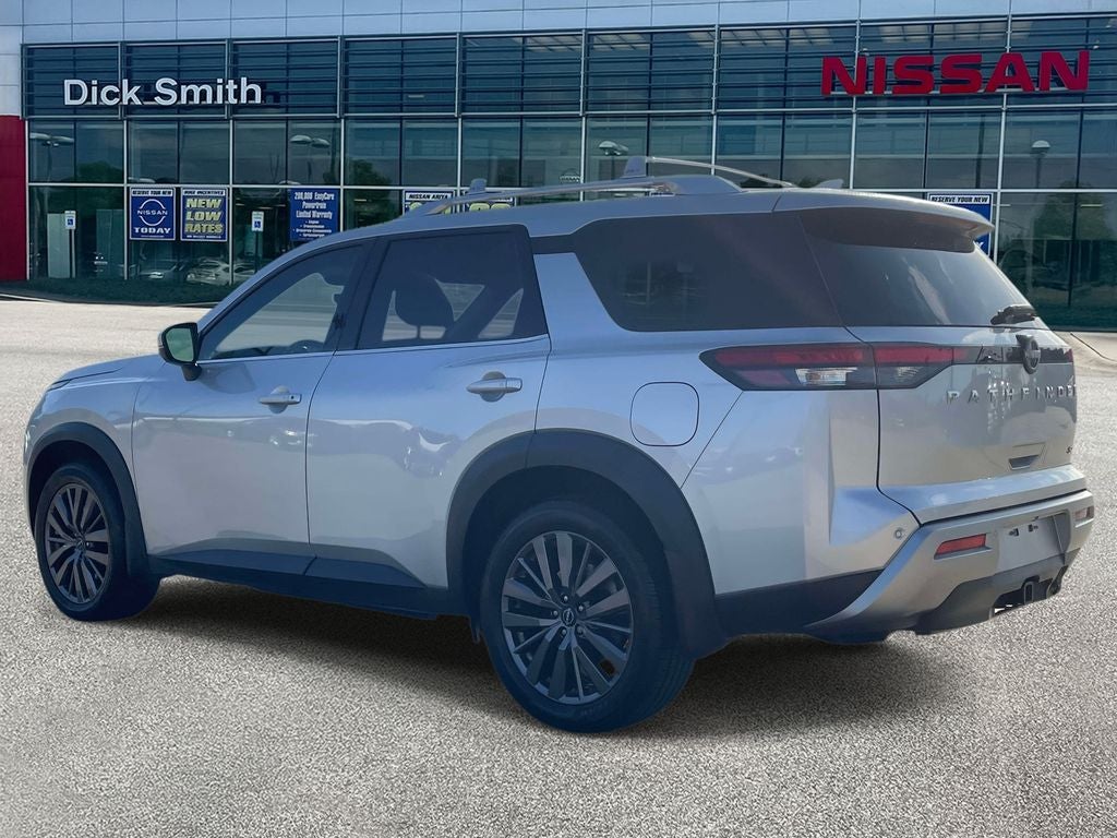 2024 Nissan Pathfinder SL
