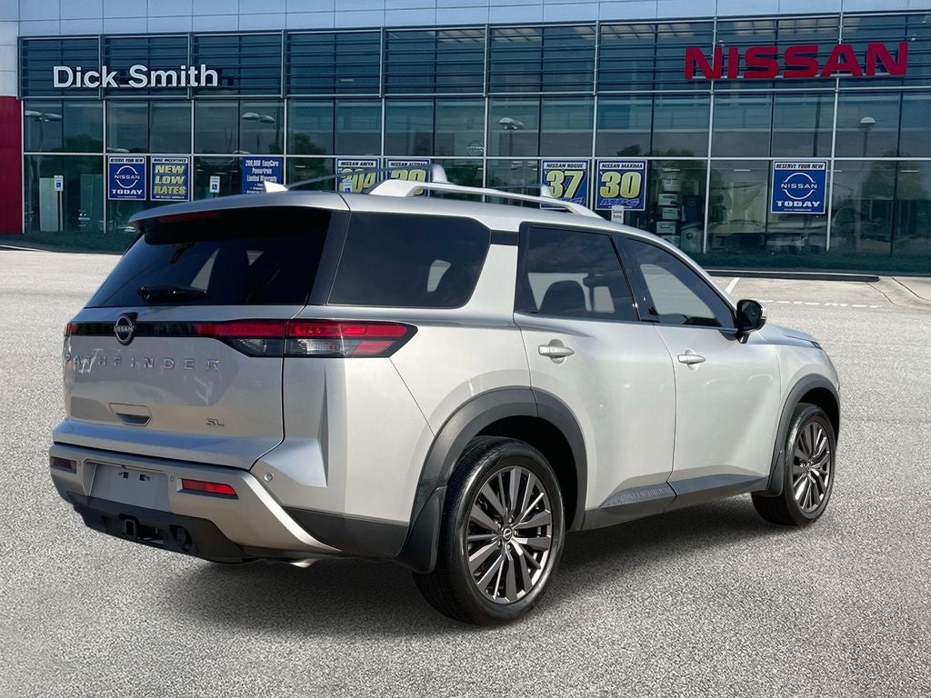 2024 Nissan Pathfinder SL