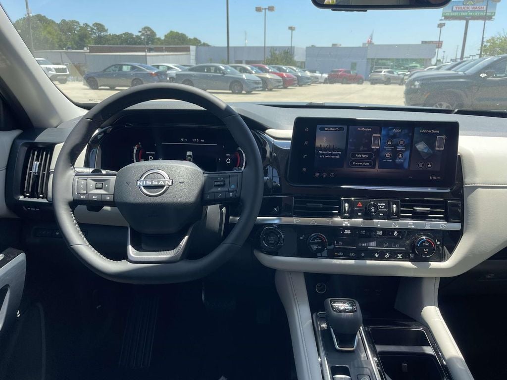 2026 Nissan Pathfinder SL