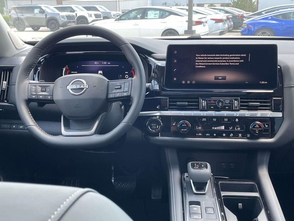 2026 Nissan Pathfinder SL