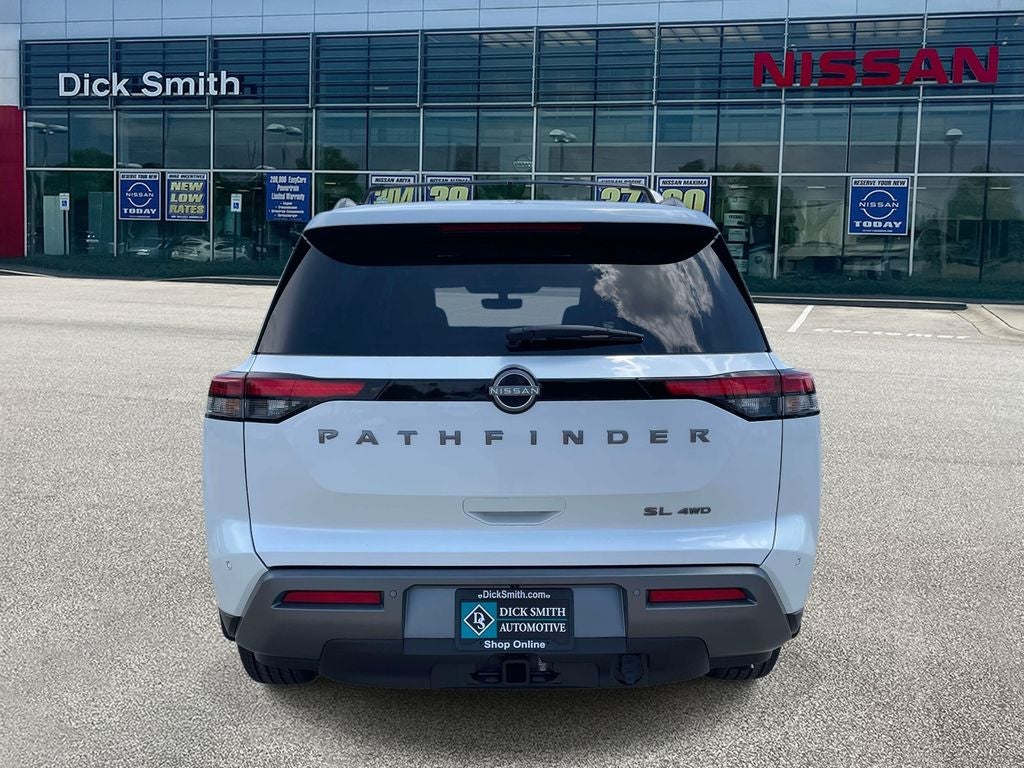 2026 Nissan Pathfinder SL