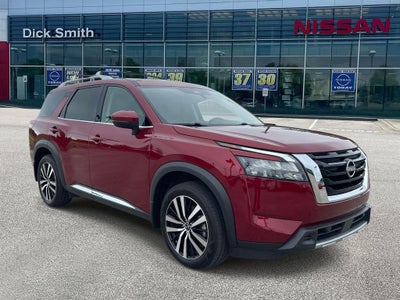 2025 Nissan Pathfinder Platinum