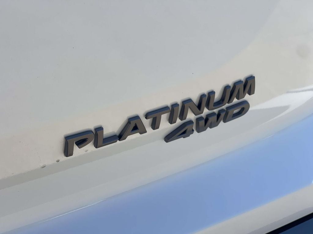 2026 Nissan Pathfinder Platinum