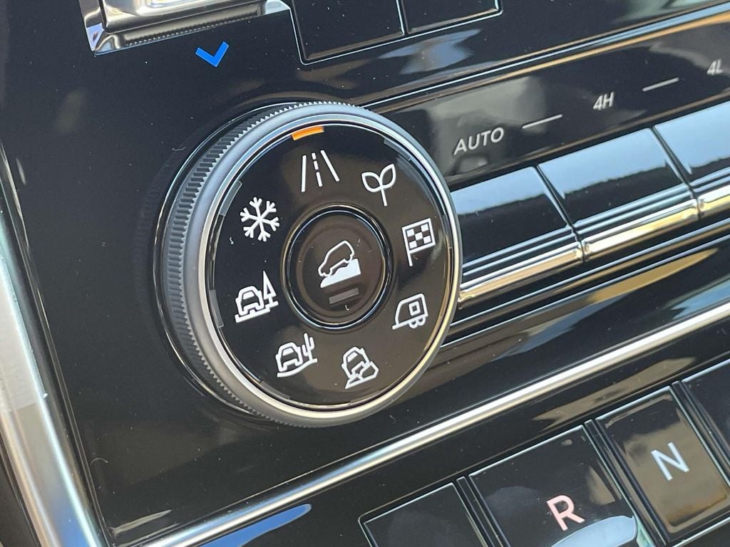 2025 Nissan Armada SL